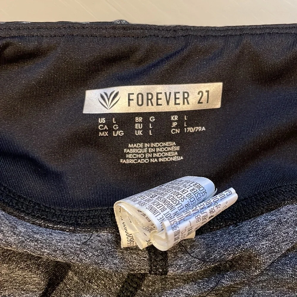 Forever 21 animal print leggings - Picture 3 of 4